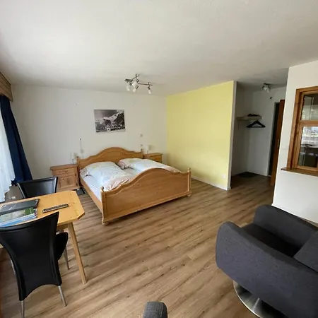 Haus Akelei 公寓 萨斯费